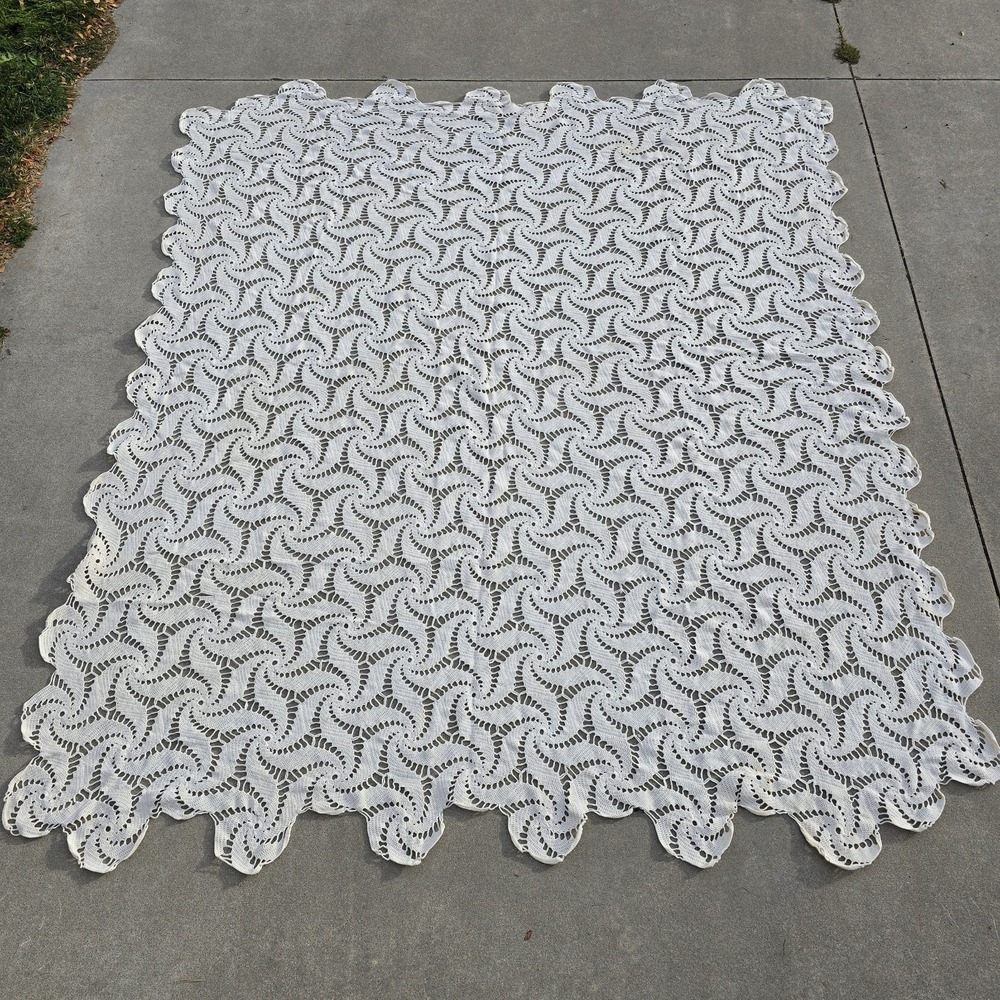 VTG Handmade Crochet Lace Bedspread Spiral Pinwheel Cottagecore 76x86 Full Queen - Picture 7 of 16